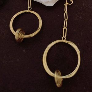 Golden Metal Wire Knit Dangling Clip-on Earrings